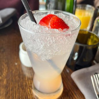 Uvae Kitchen & Wine Bar - Melt Your Heart - strawberry simple syrup, lime juice, tonic water - Wine Bars Near Me - Chicago, Illinois Uvae Kitchen & Wine Bar - Melt Your Heart - strawberry simple syrup, lime juice, tonic water - Wine Bars Near Me - Chicago, Illinois