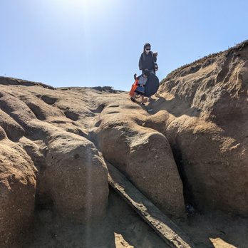 Dunes Beach - Half Moon Bay State Beach - younger children and those with less mobility will need help getting down - Beaches Near Me - Half Moon Bay, California