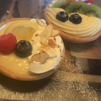 Kneaders Bakery & Cafe - Fresh fruit tart and Lemon tart. Delish! - Cafes Near Me - Gilbert, Arizona Kneaders Bakery & Cafe - Fresh fruit tart and Lemon tart. Delish! - Cafes Near Me - Gilbert, Arizona