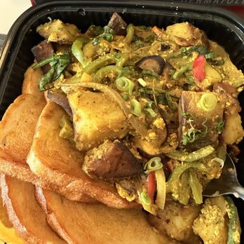 Lucky's Cafe - Canoe wreck (tofu Scramble) - Coffee & Tea Near Me - Cleveland, Ohio