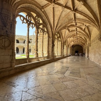 Mosteiro dos Jerónimos - Inside - Landmarks & Historical Buildings Near Me - Lisbon, 11 Mosteiro dos Jerónimos - Inside - Landmarks & Historical Buildings Near Me - Lisbon, 11