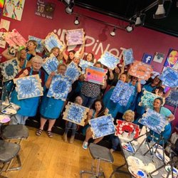 Pinot's Palette - Everyone in the class with their masterpieces