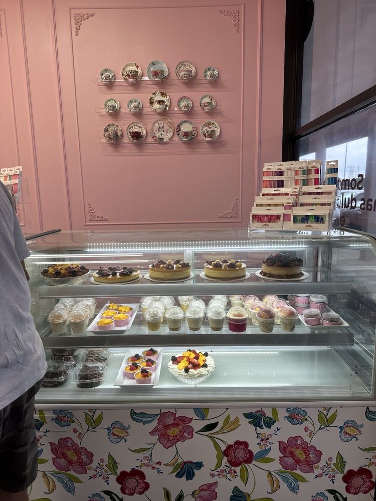 Sweets by Belen Dessert Boutique Logo