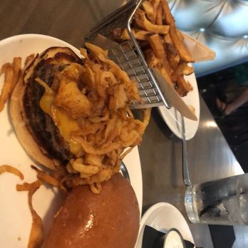Central Standard - Pub burger - Tacos Near Me - Waukee, Iowa