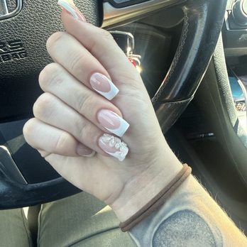 She Shed - I got a full set French tip with some flowers! The photo doesn't do justice with how great it looks :) - Nail Salons Near Me - Albuquerque, New Mexico She Shed - I got a full set French tip with some flowers! The photo doesn't do justice with how great it looks :) - Nail Salons Near Me - Albuquerque, New Mexico