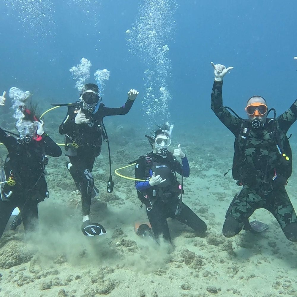 Sea Sport Divers. Kauai scuba Sea Sport Divers. Kauai scuba