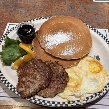 Black Bear Diner Danville - Bear's choice breakfast  2 pancakes  Egg over hard  2 Italian sausage patties add $1.99 - Diners Near Me - Danville, California