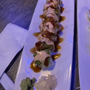Sushi Momoyama - Amigo Roll - Sushi Bars Near Me - Concord, California Sushi Momoyama - Amigo Roll - Sushi Bars Near Me - Concord, California