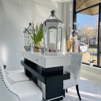Azalea Nails & Spa - Drying Station - Nail Salons Near Me - Cumming, Georgia