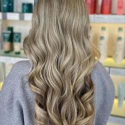 Salon Fleur de Lis - Top Hair Salon and Spa in St.Louis, MO For Blonding & Styling