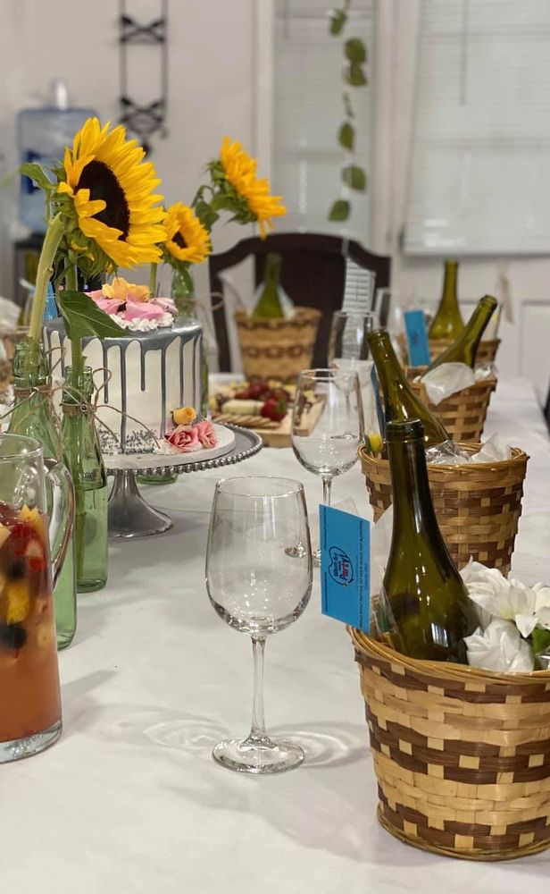 OFF YOUR WALL ART Updated September 2024 87 Photos Commack, New York Paint & Sip Phone