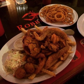 Robbie G’s - Fried seafood platter - scrumptious! - Southern Near Me - Alexandria, Louisiana Robbie G’s - Fried seafood platter - scrumptious! - Southern Near Me - Alexandria, Louisiana