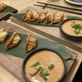 Bloom Sushi - Loves these appetizers - Sushi Bars Near Me - Montreal, Quebec