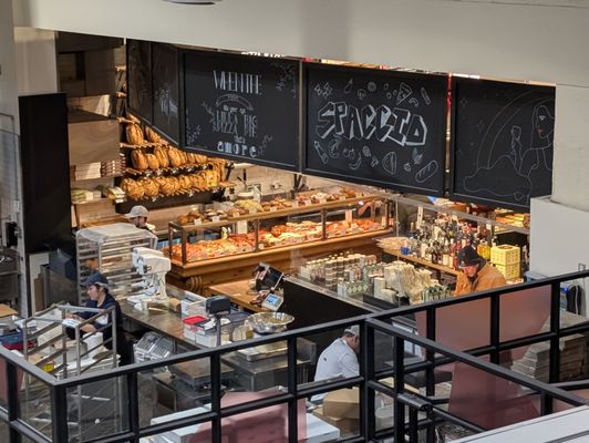 Terroni Sud Forno Produzione e Spaccio (Spaccio East) by null