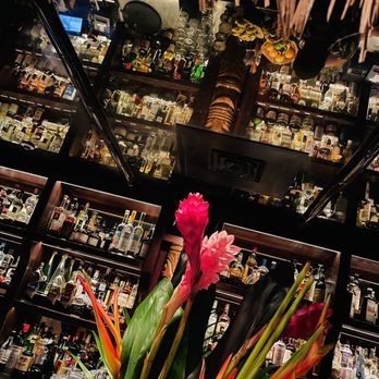 Three Dots and A Dash - Bar with beautiful mirror - Asian Fusion Near Me - Chicago, Illinois Three Dots and A Dash - Bar with beautiful mirror - Asian Fusion Near Me - Chicago, Illinois