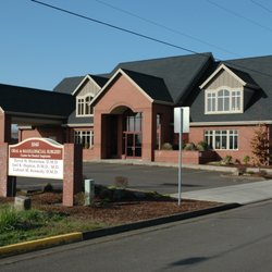 Gabriel M Kennedy, DMD - 1040 24th Ave SW Albany, OR 97321