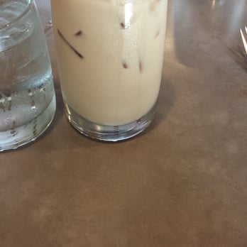 Moena Café - Iced caramel Machiatto! - Cafes Near Me - Honolulu, Hawaii Moena Café - Iced caramel Machiatto! - Cafes Near Me - Honolulu, Hawaii