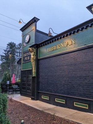 Hibernian Irish Pub & Restaurant by null