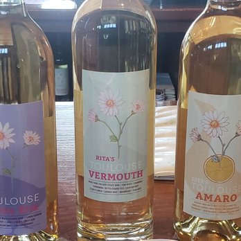 Toulouse Vineyards and Winery - Botanical delight - Wineries Near Me - Philo, California