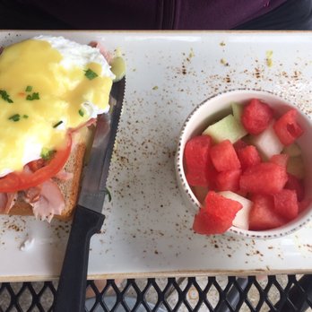 First Watch - Eggs Benedict on gluten free bread - Breakfast & Brunch Near Me - Murfreesboro, Tennessee