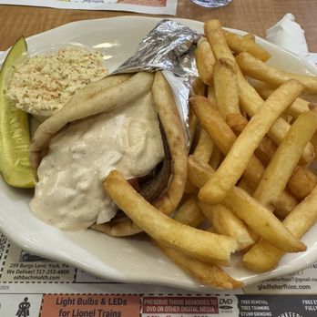Round the Clock Diner East - Vegetable of the Day - Diners Near Me - York, Pennsylvania