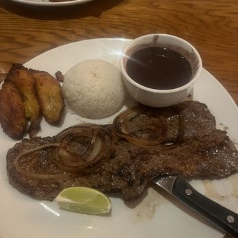 Padrino’s Cuban Restaurant - Bistec de pallomilla - Cuban Near Me - Dania Beach, Florida Padrino’s Cuban Restaurant - Bistec de pallomilla - Cuban Near Me - Dania Beach, Florida