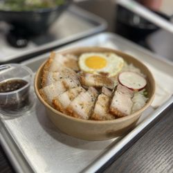 An Noodles and Pho - Crispy pork belly bowl. Garlic sauce is tasty!