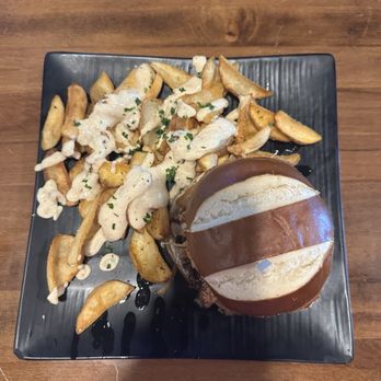 Bleus Burger - The Blind Willie - Burgers Near Me - Gulf Shores, Alabama