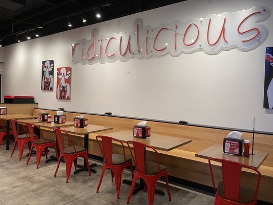 MOOYAH Burgers, Fries & Shakes by null