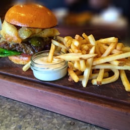 The Shed Burger! So goooood. (More photos on Instagram @edibleauckland)