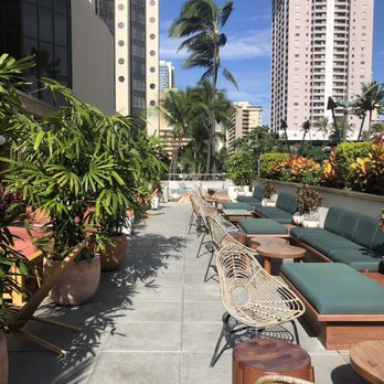 Hideout - Bar seating area - Bars Near Me - Honolulu, Hawaii
