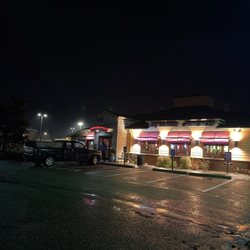 Applebee's Grill + Bar - Applebee's entrance