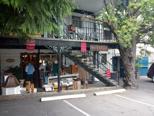 Old & Elegant Distributing