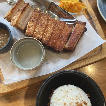 Avenida Restaurant - Filipino Near Me - San Mateo, California