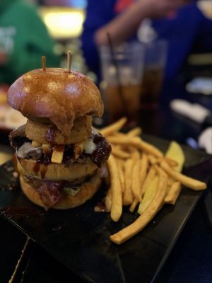 Penn Hotel Sports & Raw Bar by null