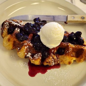 Cafe Weekend - Blueberry and Cream Cheese Croffle - Breakfast & Brunch Near Me - Allston, Massachusetts