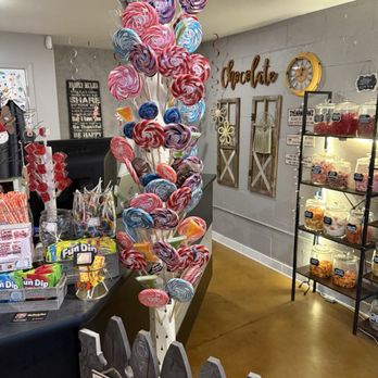 The Candy Cave - Candy Stores Near Me - Auburn, California