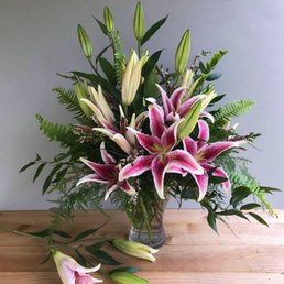 Their advertised Stargazer Glamour bouquet Their advertised Stargazer Glamour bouquet