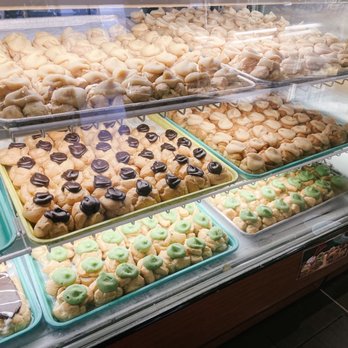 Liliha Bakery - Bakeries Near Me - Honolulu, Hawaii Liliha Bakery - Bakeries Near Me - Honolulu, Hawaii