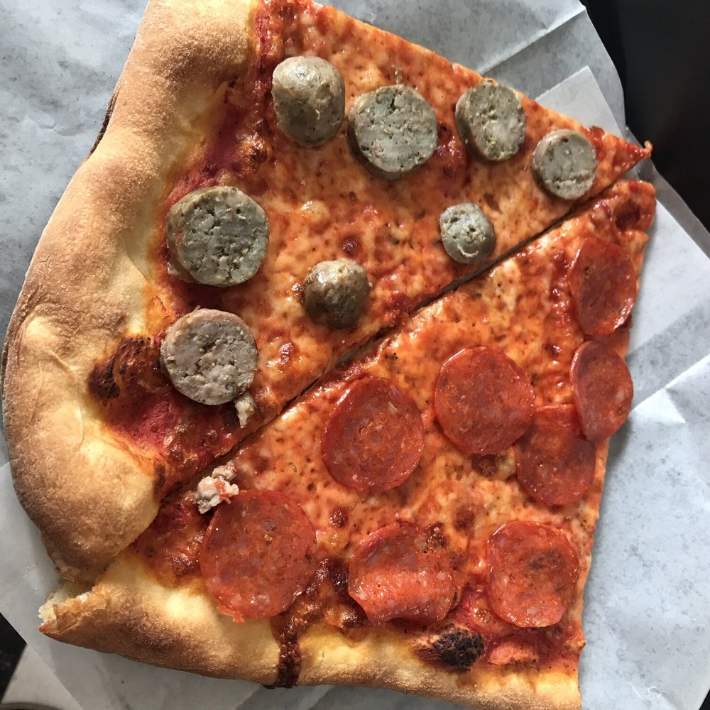 Arinell Pizza - Pepperoni and sausage pizzas - Pizza Near Me - Berkeley, California Arinell Pizza - Pepperoni and sausage pizzas - Pizza Near Me - Berkeley, California