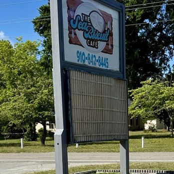 Pepe's Pizza - Road sign with Sea Biscuit Cafe not Pepe's Pizza - Pizza Near Me - Varnamtown, North Carolina Pepe's Pizza - Road sign with Sea Biscuit Cafe not Pepe's Pizza - Pizza Near Me - Varnamtown, North Carolina