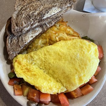 The Breakfast Place - Veggie omelet, hash-browns & toast - Breakfast & Brunch Near Me - Lawton, Michigan The Breakfast Place - Veggie omelet, hash-browns & toast - Breakfast & Brunch Near Me - Lawton, Michigan