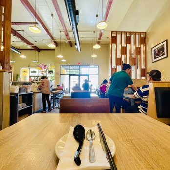 Hue Restaurant - Vietnamese Near Me - San Jose, California