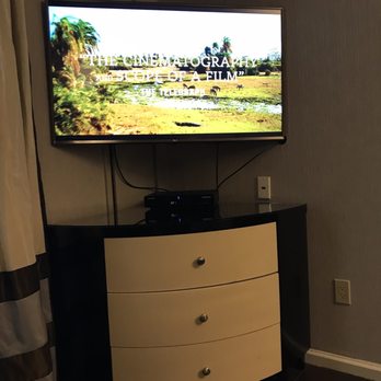 The Fox Hollow - Room TV - Venues & Event Spaces Near Me - Woodbury, New York The Fox Hollow - Room TV - Venues & Event Spaces Near Me - Woodbury, New York
