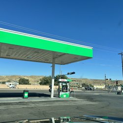 Sinclair Dino Mart - Gas Pumps