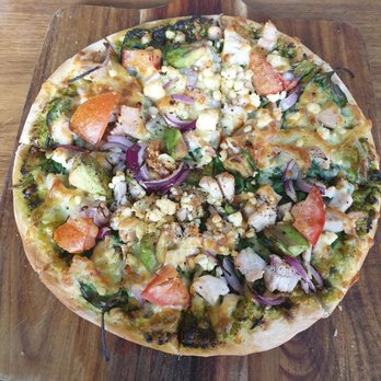 Pappar Delles - Chicken pesto and avocado pizza - Italian Near Me - Kings Beach, QLD