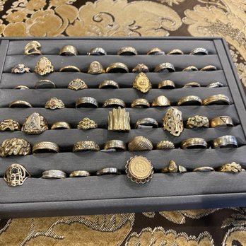Wake Robbin - Antiques Near Me - Flowood, Mississippi