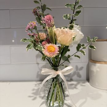 Olivia's Market - flowers once we arrived home - Grocery Near Me - Chicago, Illinois