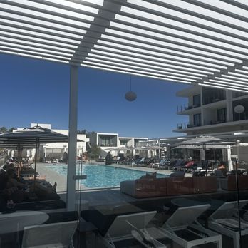 Thompson Palm Springs - Main pool - Hotels Near Me - Palm Springs, California Thompson Palm Springs - Main pool - Hotels Near Me - Palm Springs, California