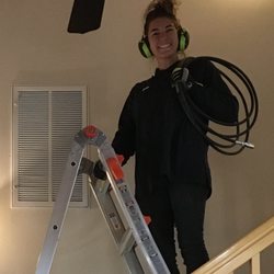 Duck Queen - Kelly getting ready to clean